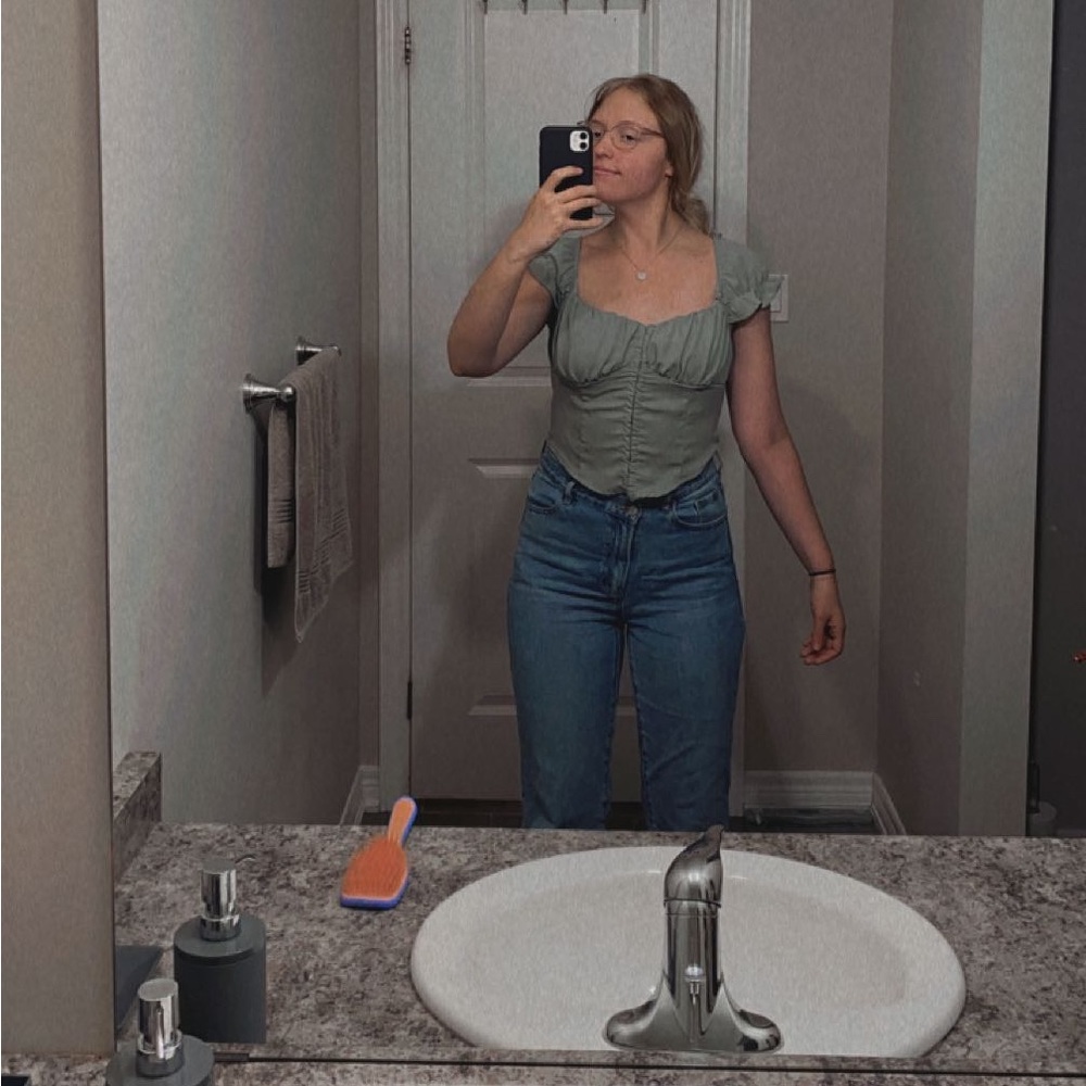 Meet your Posher, Kelsey